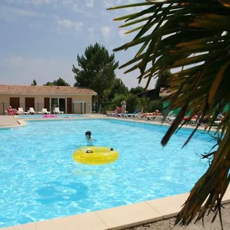 Maison Cosy Avec Vue Sur Le A Piscine Partagee