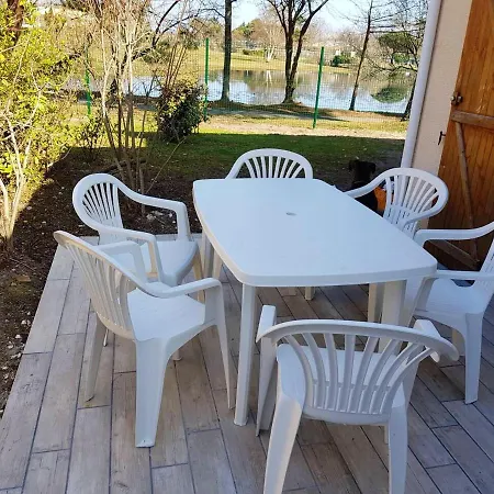 Vakantiehuis Maison Cosy Avec Vue Sur Le A Piscine Partagee *